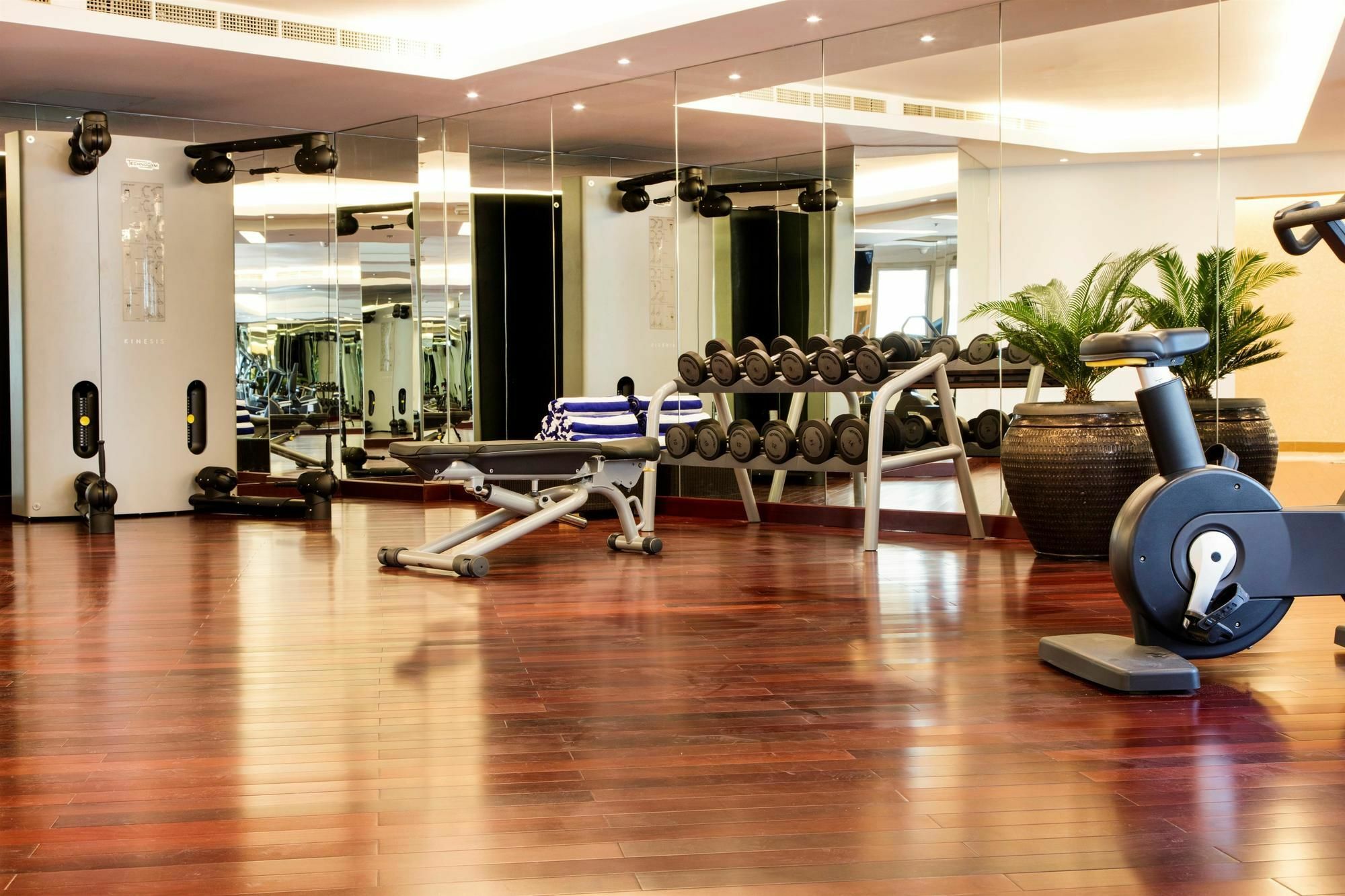Coral Muscat Hotel And Apartments Luaran gambar