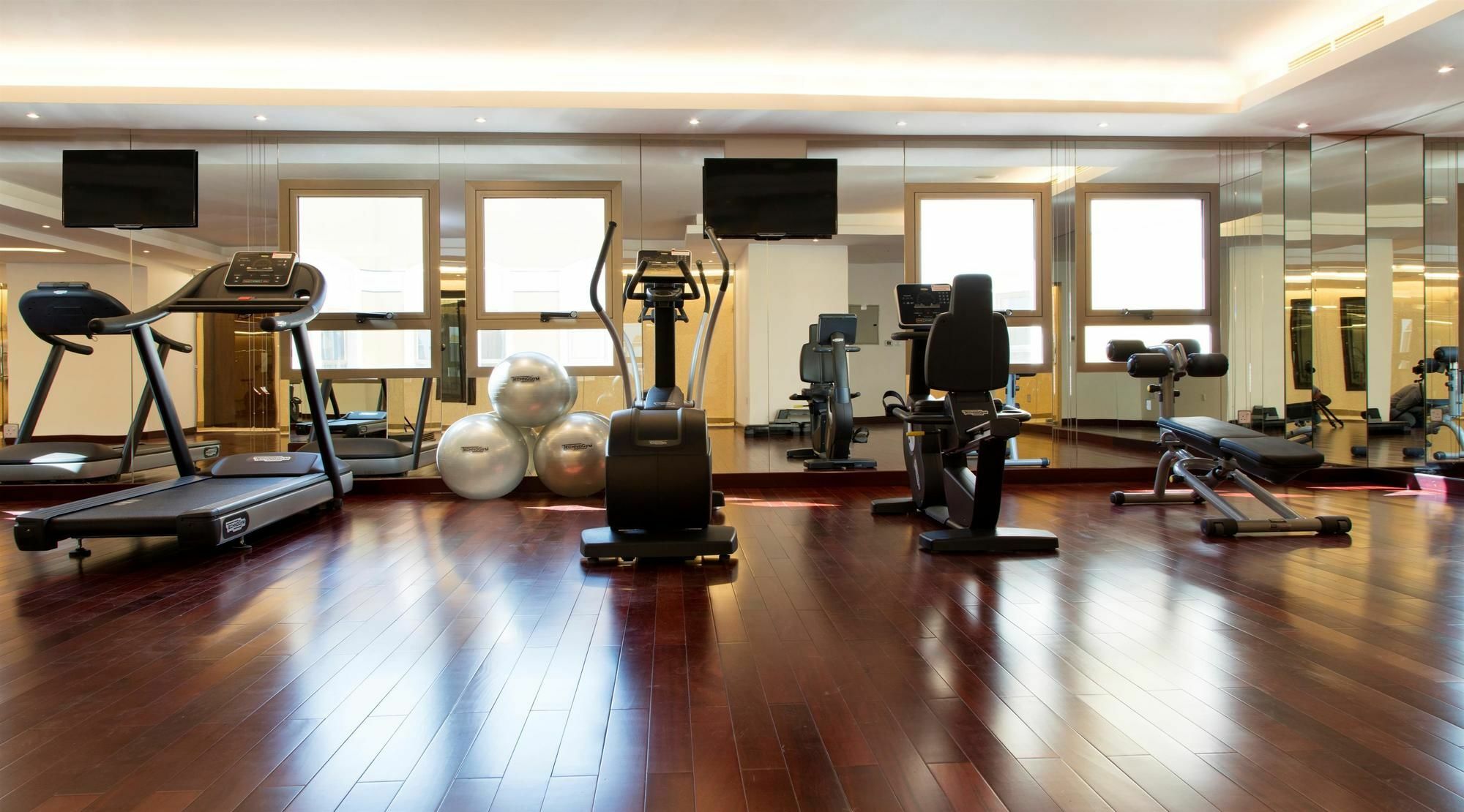 Coral Muscat Hotel And Apartments Luaran gambar