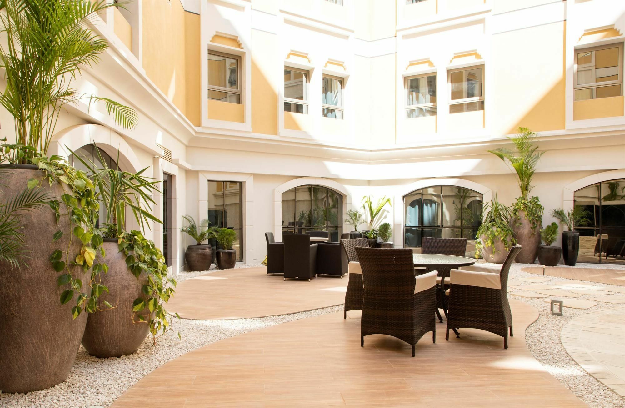 Coral Muscat Hotel And Apartments Luaran gambar
