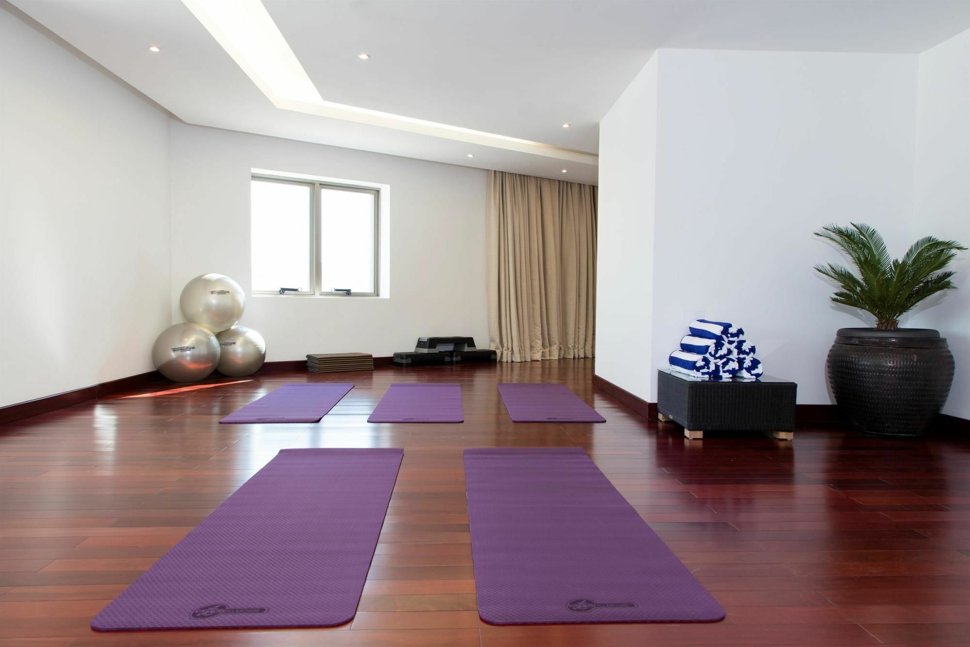 Coral Muscat Hotel And Apartments Luaran gambar