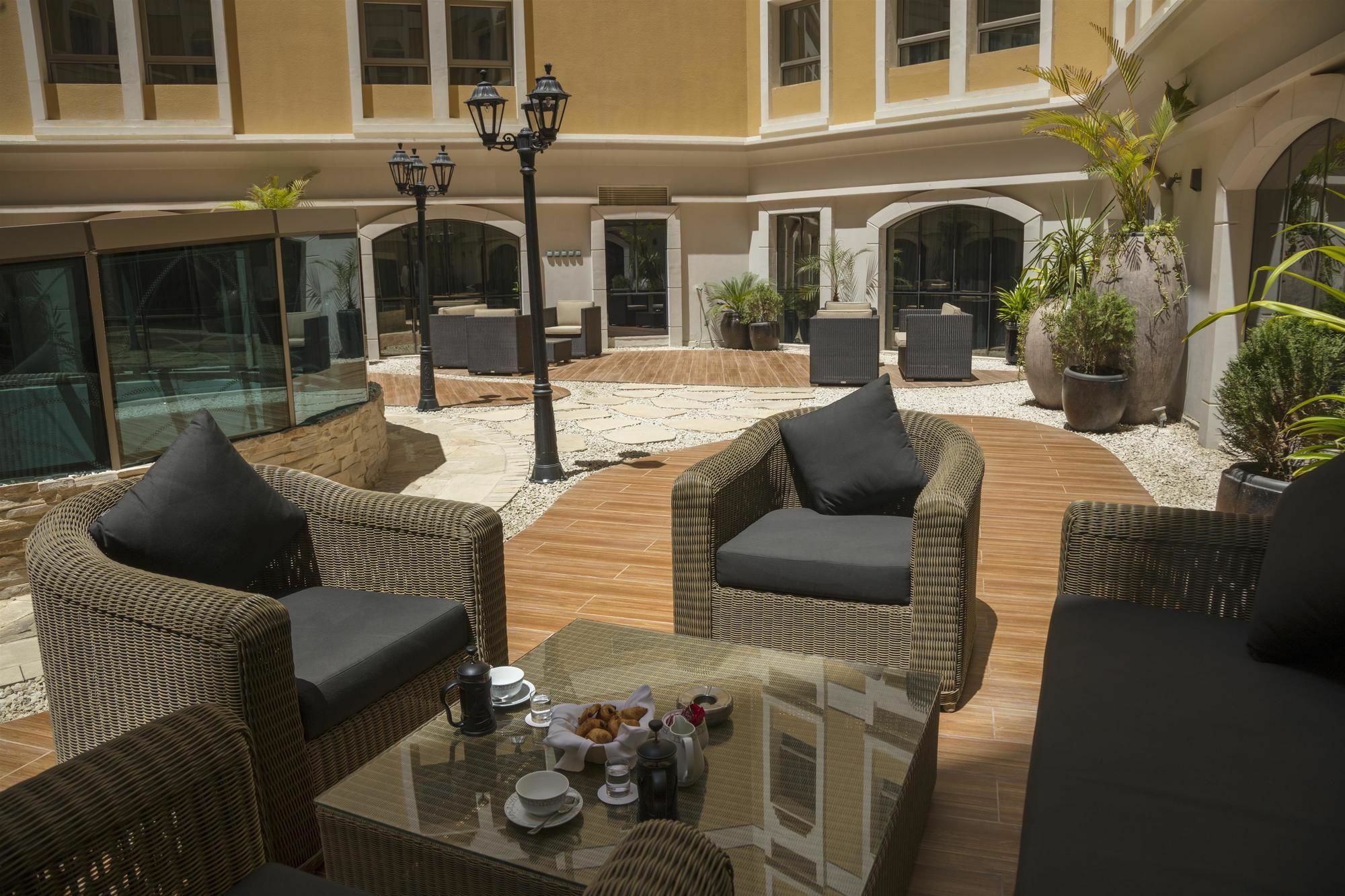 Coral Muscat Hotel And Apartments Luaran gambar